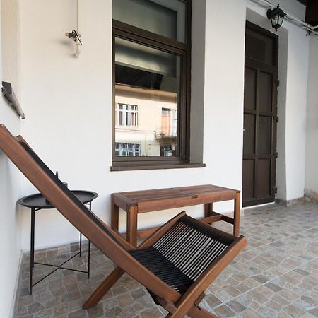 Lovely Brasov Flat With Patio And Mountain Views Luaran gambar